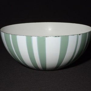 Vintage Cathrineholm ronde geëmailleerde serveerschaal groene en witte strepen 9,5&quot; groentemengkom Seafoam emailwerk Noorwegen turkoois htf