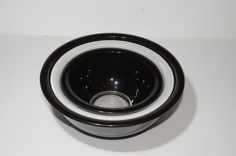 PYREX clear bottom Vintage Mixing Bowl Vintage Pyrex White Mixing Serving Baking Dish Black and white Clear Glass Black Set of 3