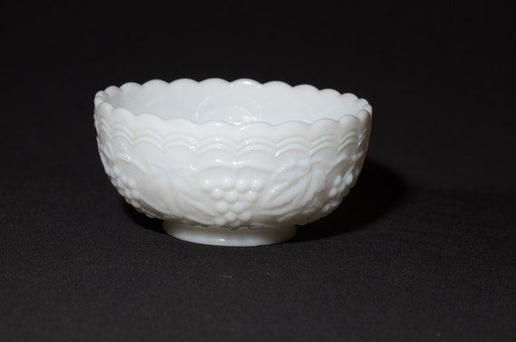 Vintage Milk Glass Imperial glass bowl Grape draped Doeskin Grapes Ivy candy dish compote bowl made in USA