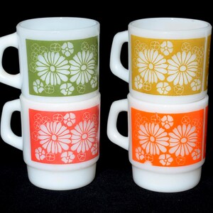 Set of 4 FIRE KING Stackable Coffee Mug Tea Cup Floral Design