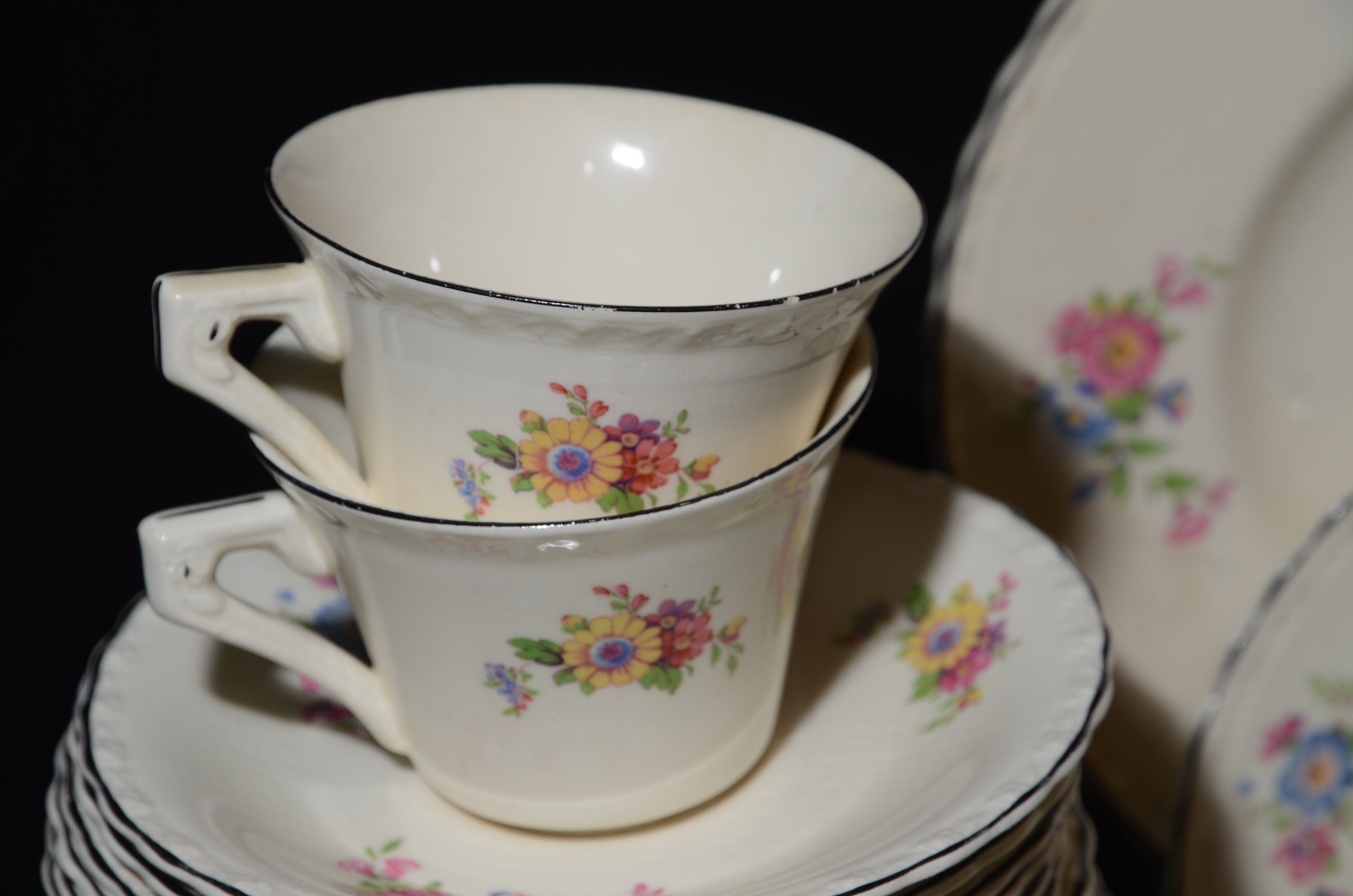 rotte7　 MYOTT 食器　8点セット Set for 8 MYOTT Staffordshire Bone China Dinnerware Set 65