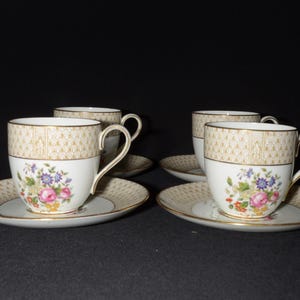Set of 4 Cauldon demitasse teacup and saucer 4620 floral bouquet gold rimmed Cowell Hubbard Cleveland ot