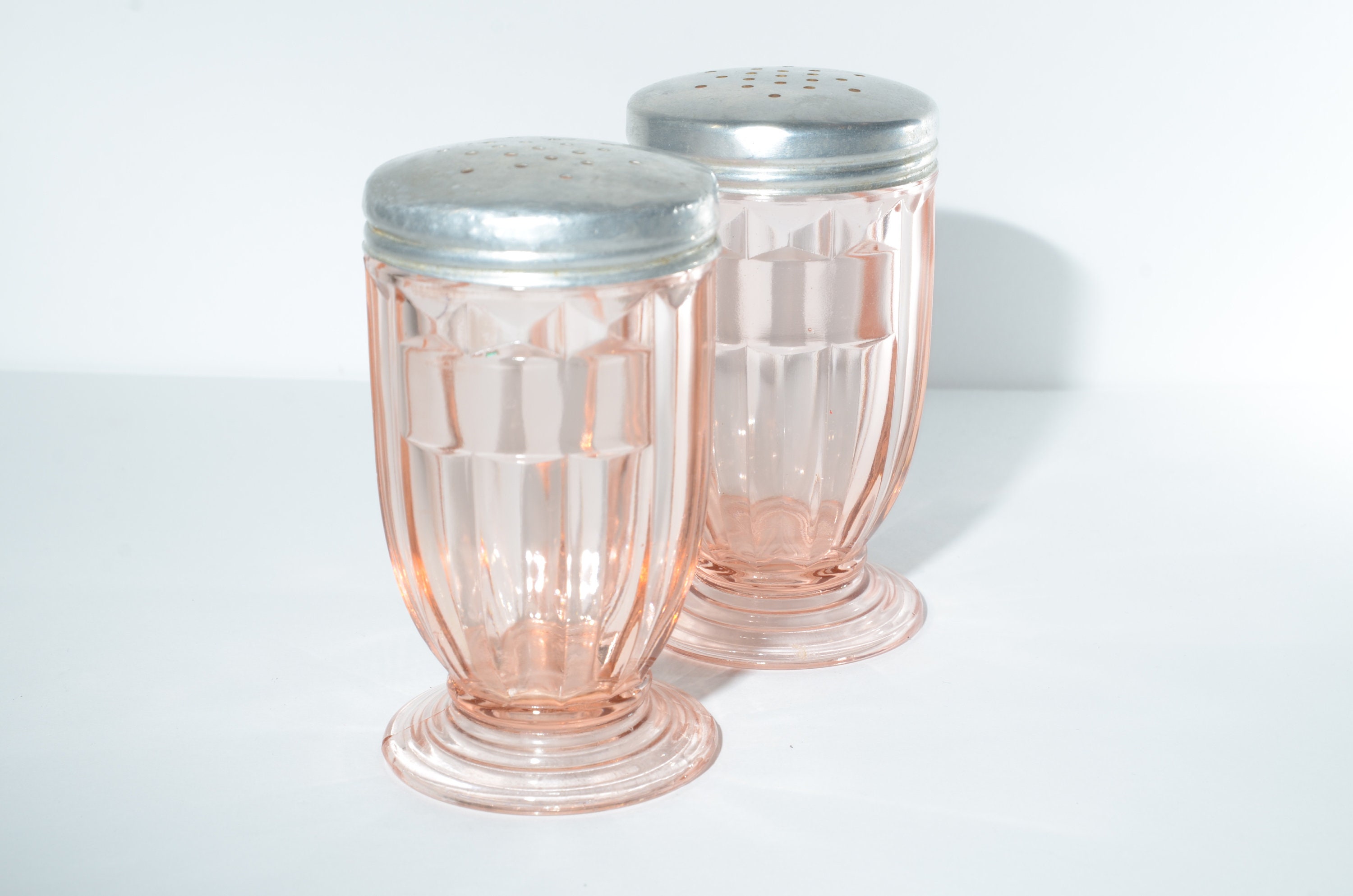 Pink Drop : Salt & Pepper Shaker Set by Lucky Duck Glass – Harvest Gold  Gallery