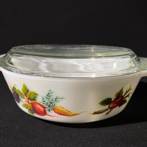 Pyrex ENGLAND JAJ Tuscan Vegetables or Market Garden casserole dish with lid 509 1960s covered 1970 chips on lid