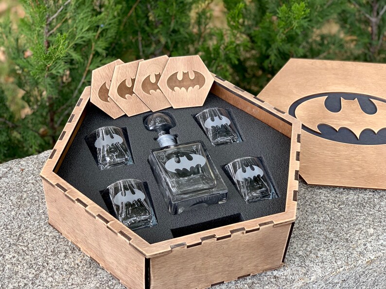 Batman Whiskey and Glasses Set Original Whiskey Decanter DC Etsy