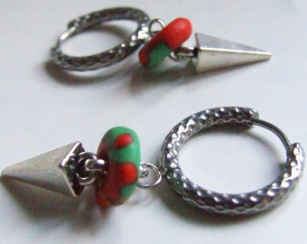 Gothic earrings, 4-sided tip, African rasta glass bead, traditional Ghanaian craftsmanship, stainless steel, mixed, original gift