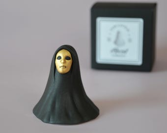 Spooky Ghost Sculptures Ceramic Cloaked Gold Death Mask Ghost
