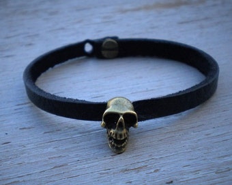 Black leather bracelet, bronze skull. Bikers. Metal. Gothic leather bracelet. women's gothic jewelry. women's biker jewelry