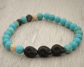 men's bracelet turquoise pearls and skulls. Calaveras jewelry. Bracelet pearls calaveras. Skull pearl bracelet.