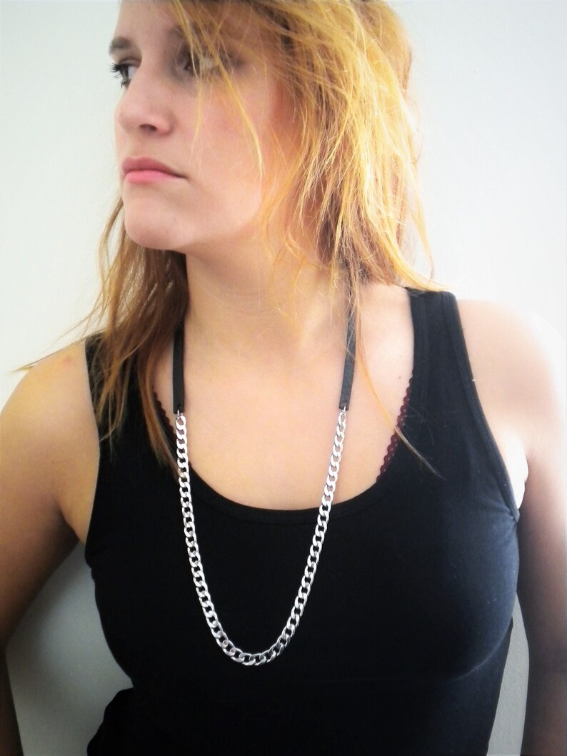 Women's leather and chain necklace image 1