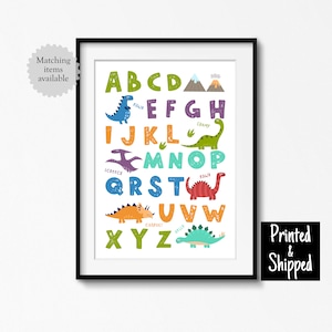 Stampa alfabeto dinosauro carino camera da letto sala giochi asilo nido arte murale bambini piccoli bambini ragazzi ragazze bambini dinosauro bambini 8x10 A4 11x14 A3 30x40