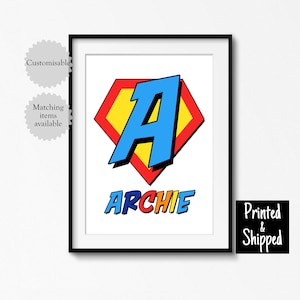 Impresión personalizada con nombre de superhéroe, lindo póster con monograma para niños, regalo para niños pequeños, letra inicial, sala de juegos para niños, 5 x 7, 6 x 8, 8 x 10, 11 x 14, A4, A3, 30 x 40 cm