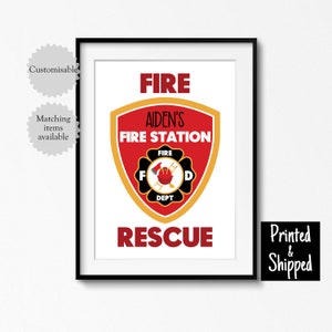 Impresión personalizada de bombero, lindo letrero con el nombre del departamento de bomberos, regalo, arte de pared para niños pequeños, sala de juegos para niños, 5 x 7, 6 x 8, 8 x 10, A4, 11 x 14, A3, 30 x 40