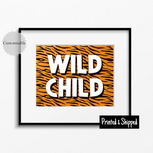 Impresión artística de niño salvaje con rayas de tigre, póster infantil, bonito y peculiar regalo, safari de animales, guardería, jungla, zoológico, 5 x 7, 6 x 8, 8 x 10, 11 x 14, A4, A3, 30 x 40