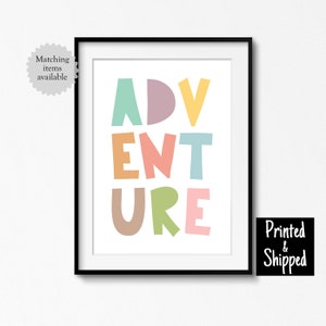 Impresión artística de aventura en colores pastel, decoración de palabras para guardería infantil, póster de pared para sala de juegos para niños pequeños, regalo, 5 x 7, 6 x 8, 8 x 10, A4, 11 x 14, A3, 30 x 40 cm