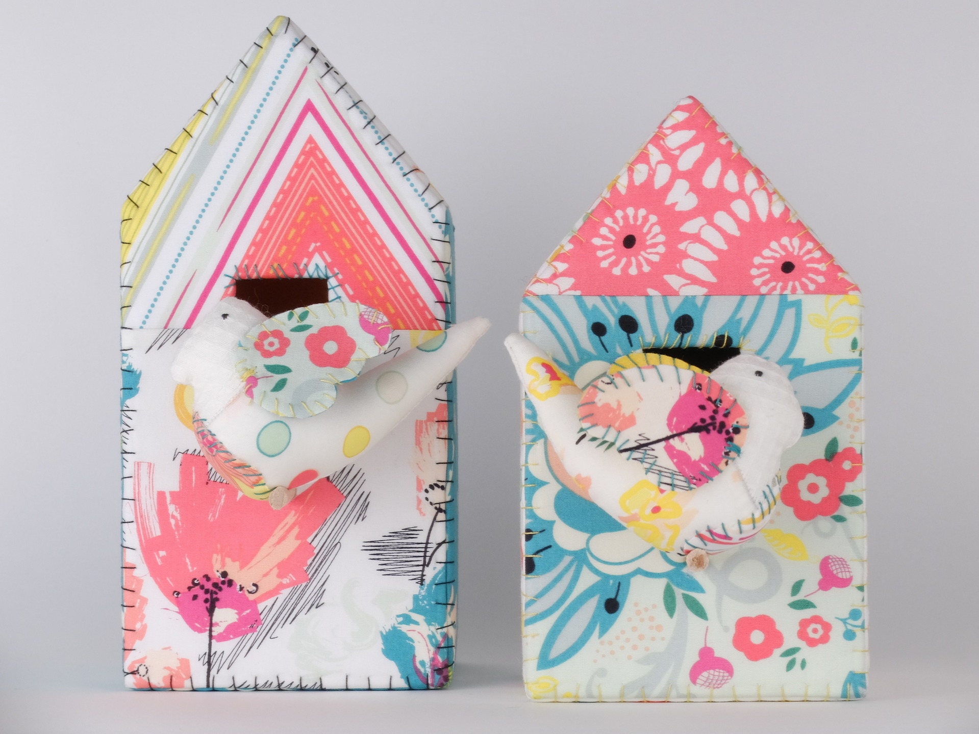 Cabane à Oiseau en Tissu Pour Décorer Votre Intérieur de Douceur, Nichoir avec Son Oiseau, Accrocher