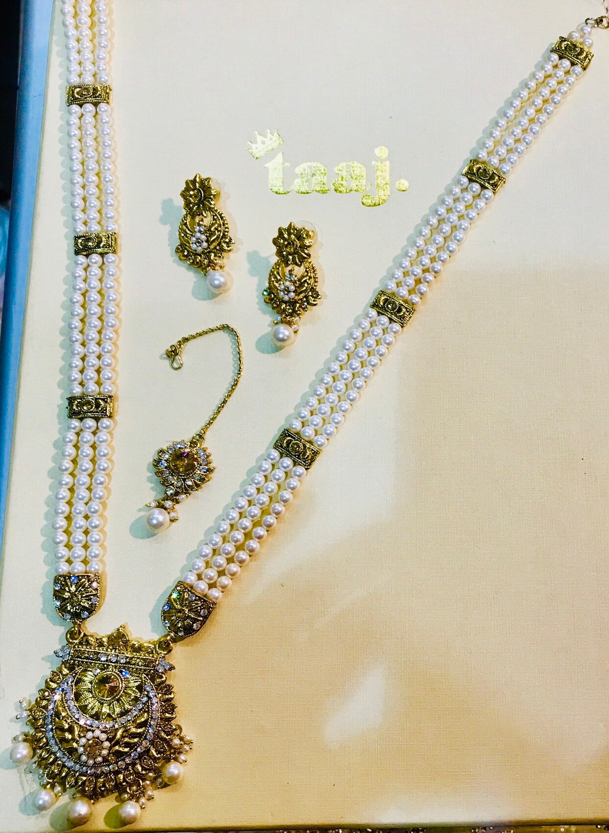 Beryan Gold pearl mala long necklace rani haar earrings tikka Indian ...
