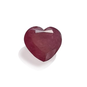 Corazón de rubí birmano natural de 2,35 ct: piedra preciosa roja sin tratar
