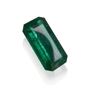 On sale 50% discaunt COLOMBIAN EMERALD 1.35ct, Vivid Lush Colors, Excellent Emerald Cut, High Grade Emerald, Untreated Colombian Emerald