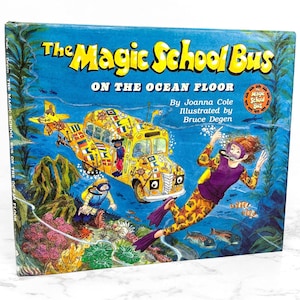 Lo scuolabus magico sul fondo dell'oceano di Joanna Cole [PRIMA EDIZIONE] 1992 • Prima stampa • Copertina rigida con sovraccoperta • Scholastic