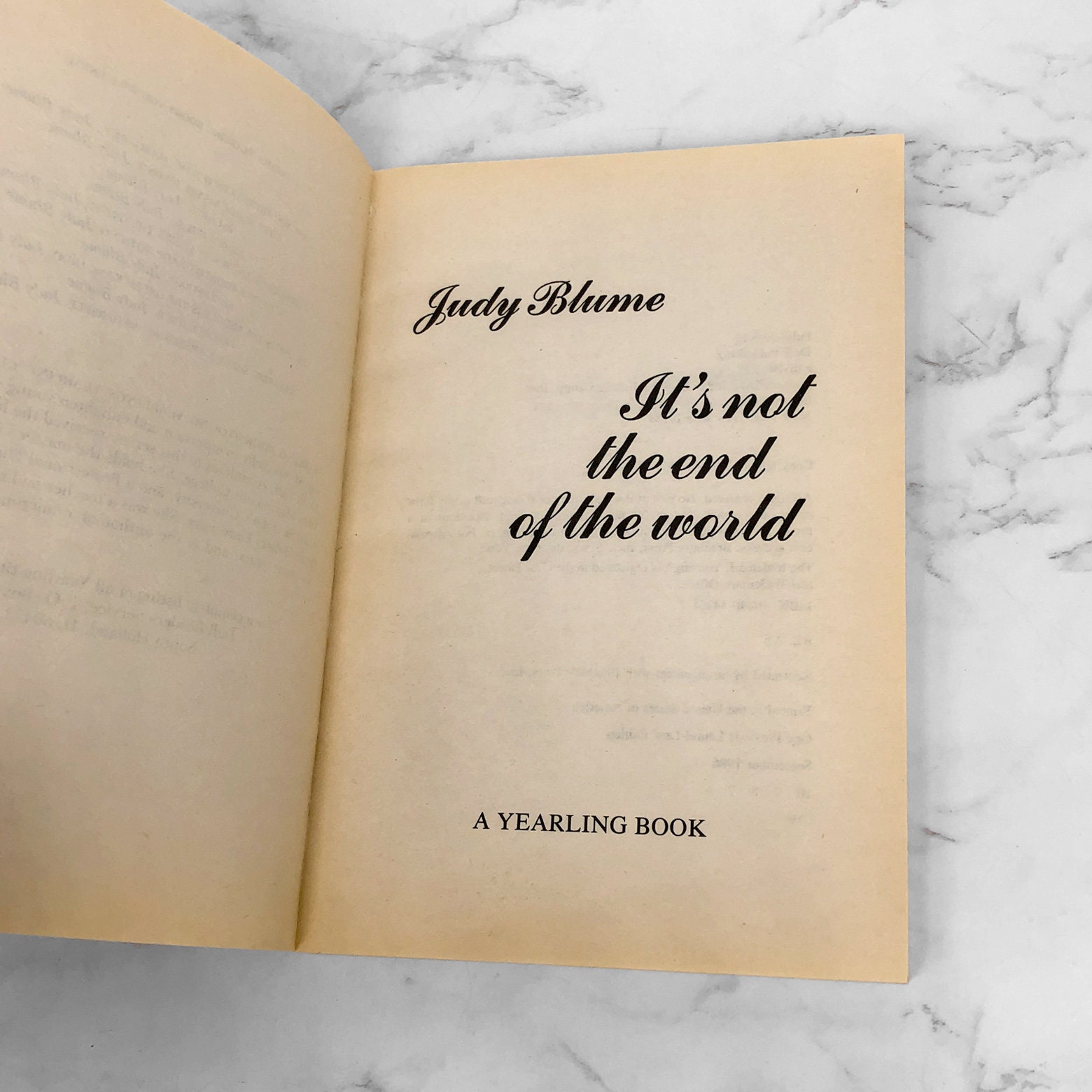 It's Not the End of the World by Judy Blume [1986 TRADE PAPERBACK