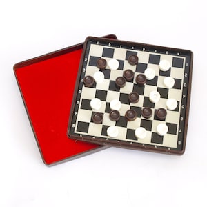 Vintage Magnetic Checkers Game: Collectible Draughts Set (4.4x4.4 inches)