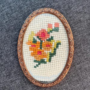 Vintage Floral Cross Stitch Art: Handmade Cottagecore Embroidery in Oval Frame