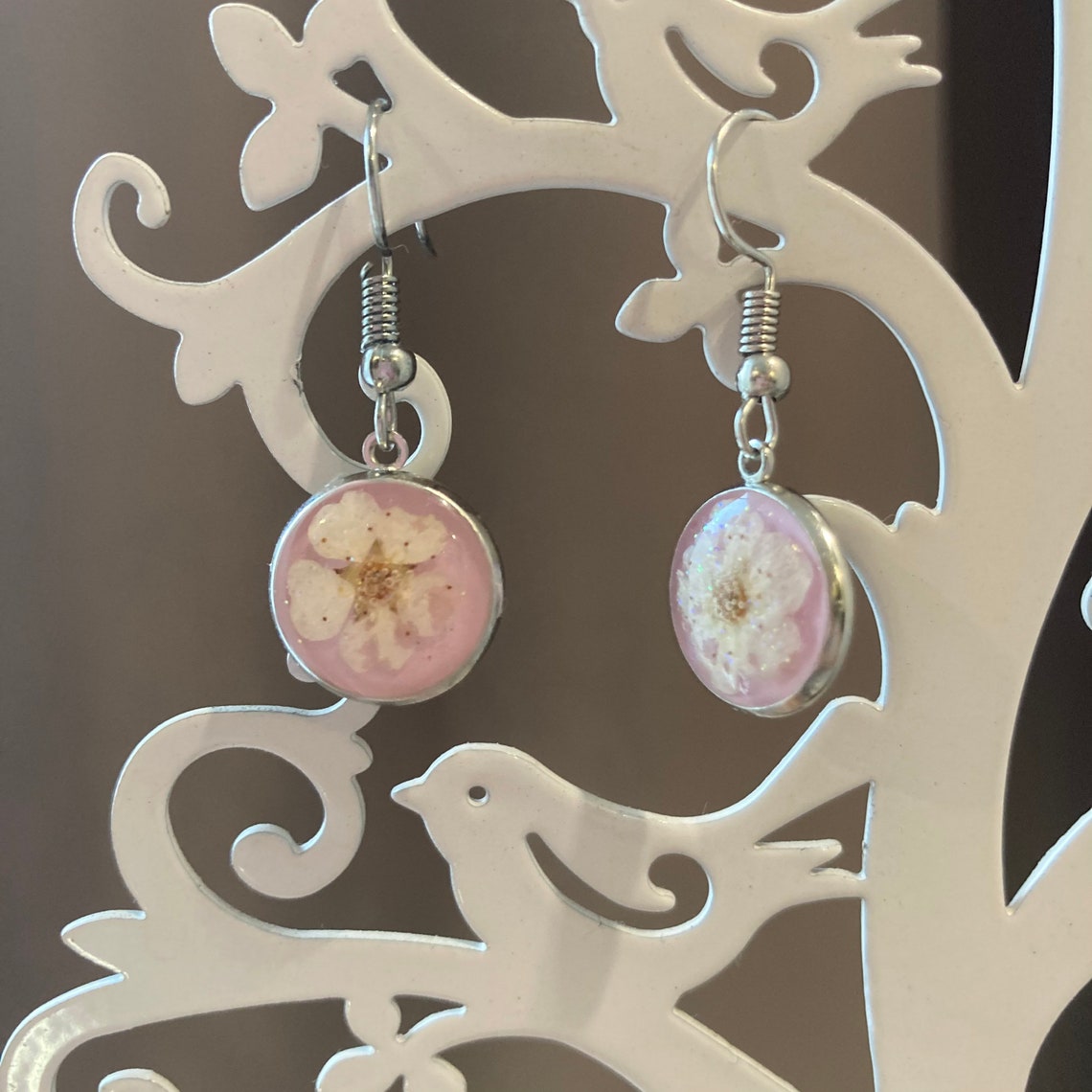 Earrings handmade of epoxy resin and real flowers White flower Etsy