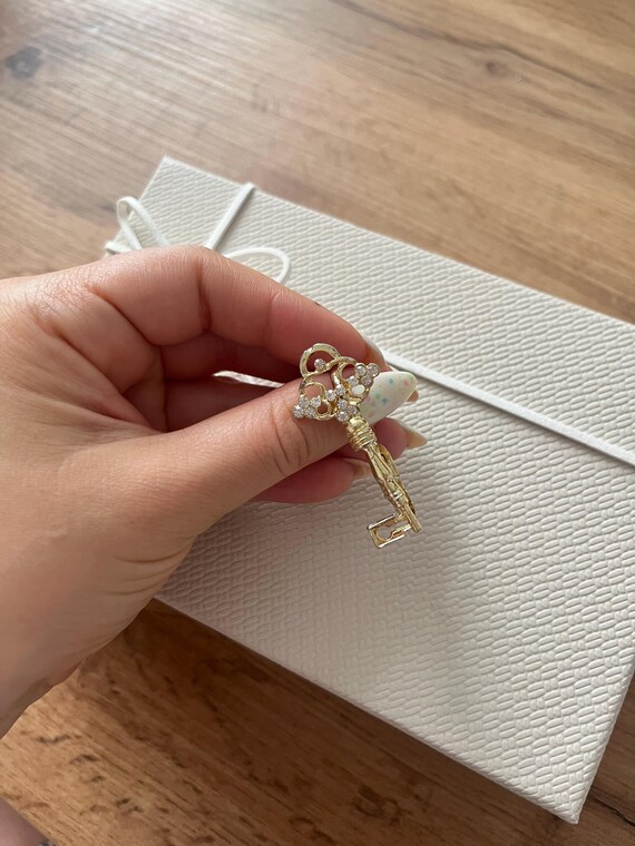 Gold Key Statement Ring: Crystal Double Finger Ri… - image 4