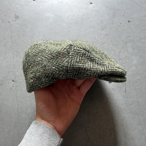 tweed newsboy cap, vintage Hanna hats Donegal wool olive green hat, made in Ireland, size L