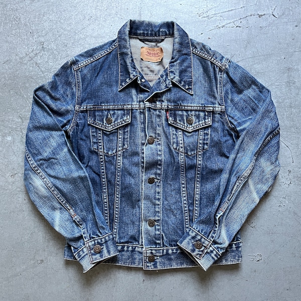 Veste camionneur en denim vintage des années 90 et 00 délavé à la pierre bleu Levis filles femmes taille M