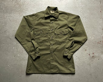 Us army shirt, vintage 70s Vietnam war, 1978 og-507 fatigue sateen button up shirt, size 14,5, S