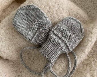 Handmade Knit Merino Wool Baby Mittens: Newborn Gift