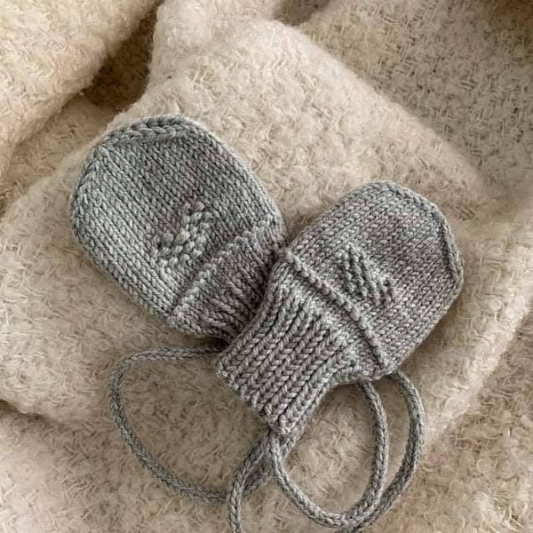 Knit Merino Wool Newborn Baby Mittens, Knit Baby Mittens,  Cable Knit Baby Mittens, Handmade Merino Wool Baby Mittens, Baby Shower Gift