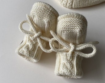 Knit Merino Baby Booties, Merino Wool Baby Crib Shoes, Cable Knit Newborn Booties, Handmade Baby Booties, Baby Shower Gift, Baby Booties