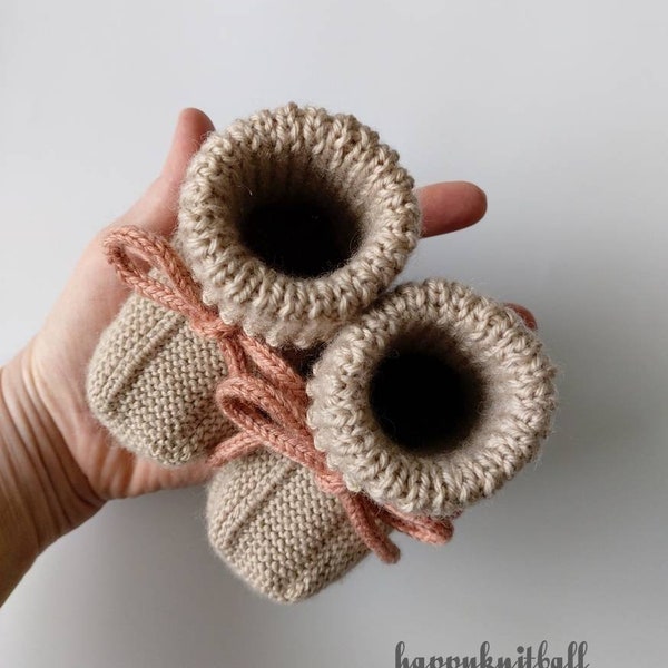 Hand Knitted Wool Newborn Booties in Beige, Cable Knit Baby Girl Booties, Baby Shower Gift, Knit Wool Baby Booties, Baby Girl Knit Booties