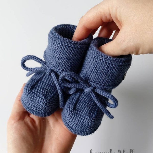 Hand Knitted Merino Wool Baby Booties, Handmade Merino Newborn Crib Shoes, Cable Knit Merino Wool Baby First Booties, Wool Baby Booties Knit