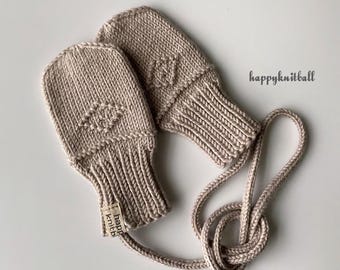 Hand Knit Merino Wool Baby Mittens: Beige Winter Warmth