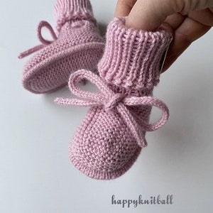 Knit Baby Girl Wool Booties in Pink, Hand Knit Wool Newborn Baby Girl Pink Booties Crib Shoes, Knit Baby Booties in Pink, Baby Shower Gift
