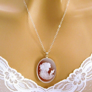 Sterling Silver Cameo Necklace, Cameo Pendant Necklace, Romantic Gifts for Girlfriend, Anniversary Gifts for Wife, Romantic Cameo Jewelry