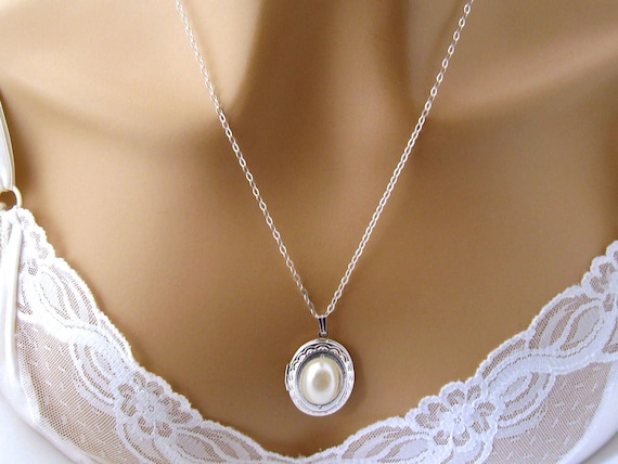 Victorian Locket, Silver Locket Necklace, Bridesmaid Locket, Pearl Locket, Women's Silver Locket, Vintage Style Locket Pendant Necklace