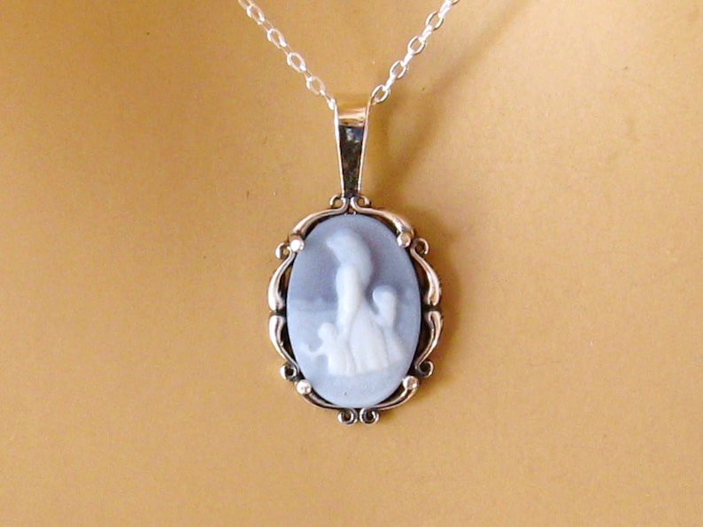 Real Cameo Necklace, Mother Child Necklace, Mothers Day Gift For Wife Mom, Mother Child Cameo Necklace, Mother and 2 Children Cameo Necklace image 2