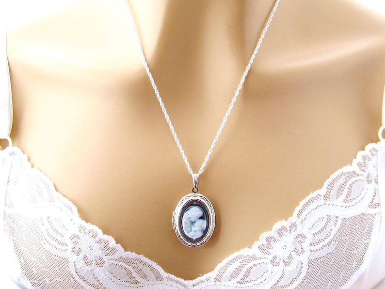 Mother Child Necklace/Mother and Baby Necklace/Real Cameo Necklace/Carved Mother Child Cameo Locket Necklace/Push Present Gift for Wife/Mom image 3