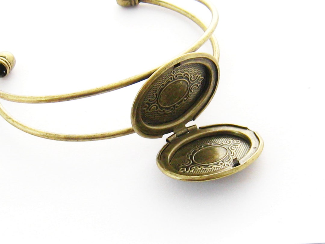 Photo Locket Bracelet, Picture Locket Bangle, Victorian Jewelry