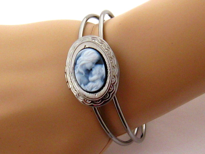 Cameo Locket Bracelet Bangle Bracelet Mother Child Bracelet Cameo Jewelry Gift for Mom Gunmetal Cameo Bracelet Personalized Bracelet
