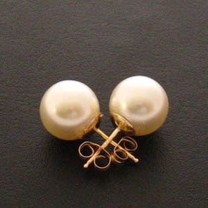 10mm Pearl Stud Earrings, Gold Pearl Post Earrings, Cream Pearl Earring Studs, Gold Fill, Sweet 16, Wedding Jewelry, Bridesmaid Gift