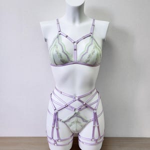 Ensemble de lingerie brodée, Ensemble de lingerie florale, Soutien-gorge transparent, Lingerie de broderie, Lingerie transparente, Brassière florale, Lingerie fleur