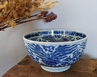 A Rare Blue and White Floral Bowl/ Big Bowl/ Chinese Antique/ Qing Dynasty/ Chinese Porcelain