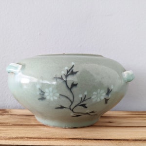 A Korean Inlaid Celadon Stoneware Pot/ Celadon Jar/ Korean Antique/ Goryeo/ Joseon / Korean Porcelain