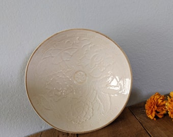 A Small White Bowl with Flowers/ Chinese Antique